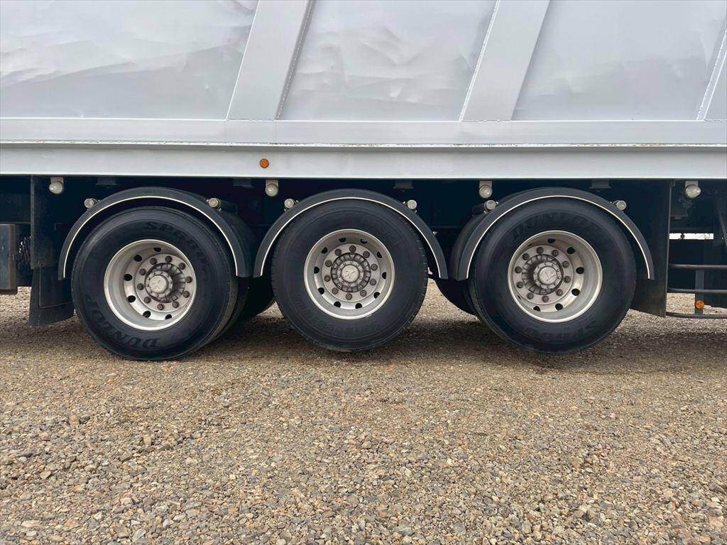 その他のメーカーその他の車種トレーラー（セミトレーラー）大型（10t）[写真23]