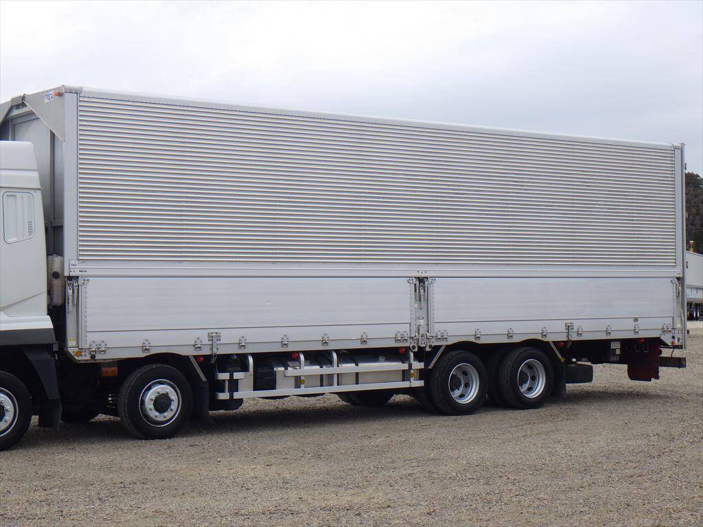 三菱ふそうスーパーグレートアルミウイング大型（10t）[写真06]