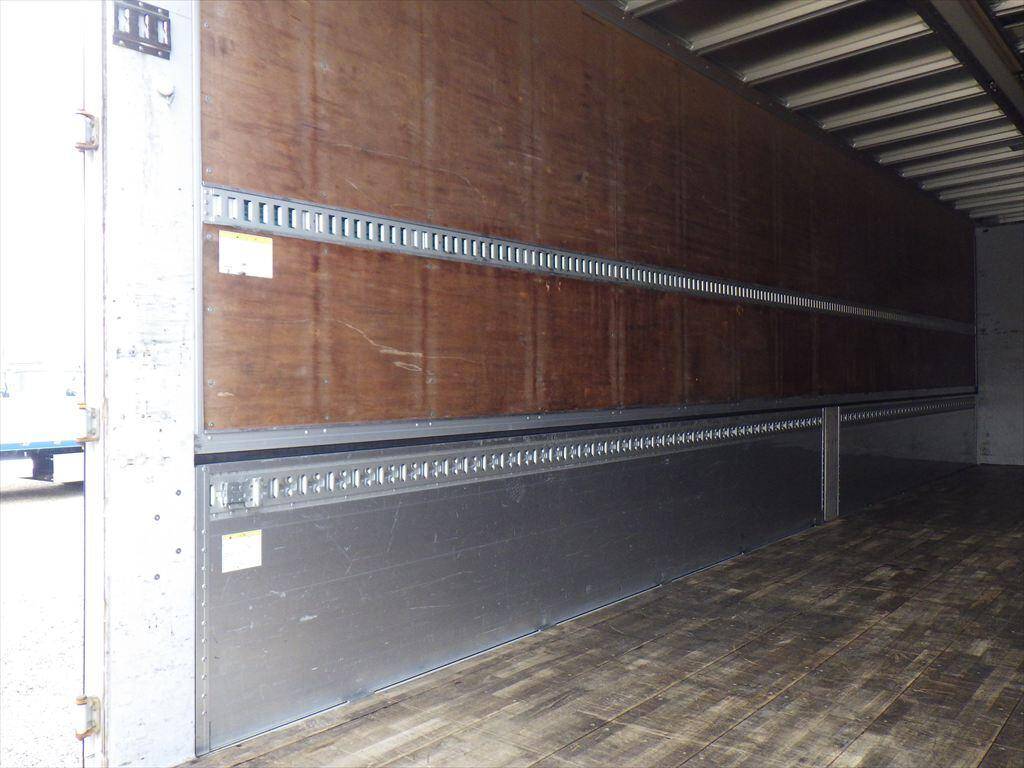 三菱ふそうスーパーグレートアルミウイング大型（10t）[写真09]