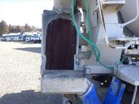 日野レンジャーミキサー車（コンクリートミキサー）増トン（6t・8t）[写真11]