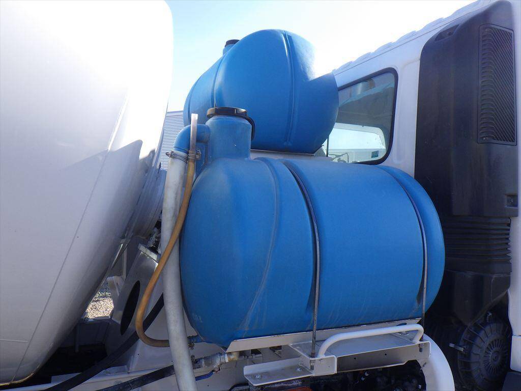 日野レンジャーミキサー車（コンクリートミキサー）増トン（6t・8t）[写真12]