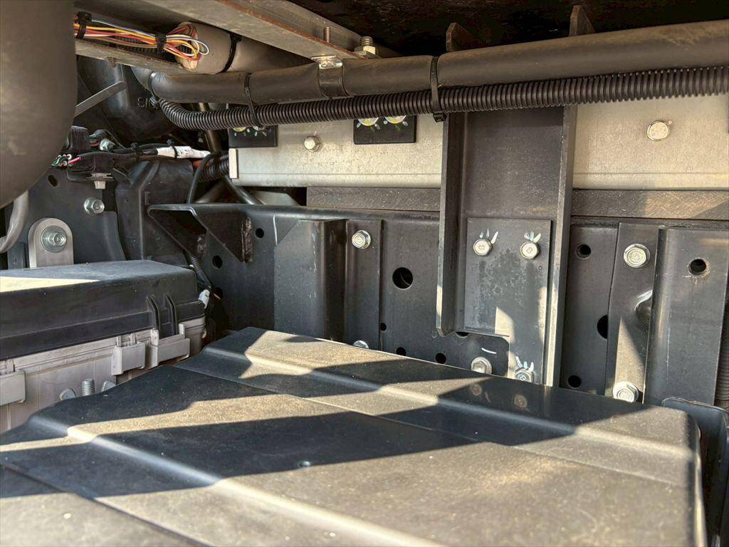 いすゞエルフ冷凍車（冷蔵車）小型（2t・3t）[写真13]