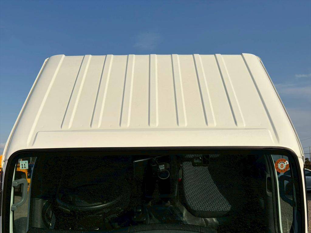 いすゞエルフ冷凍車（冷蔵車）小型（2t・3t）[写真17]