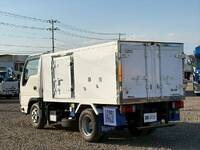 いすゞエルフ冷凍車（冷蔵車）小型（2t・3t）[写真04]