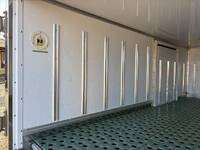 いすゞエルフ冷凍車（冷蔵車）小型（2t・3t）[写真10]