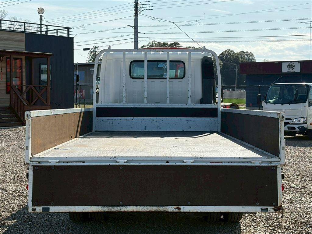 日野デュトロ平ボディ小型（2t・3t）[写真11]