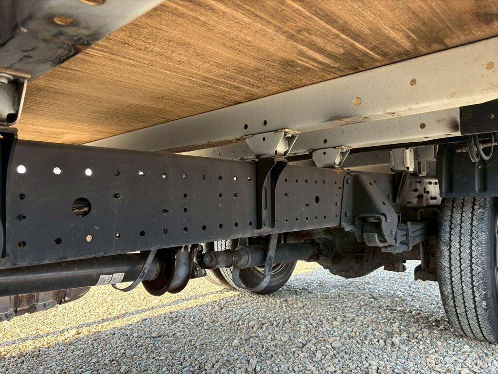 日野デュトロ平ボディ小型（2t・3t）[写真13]