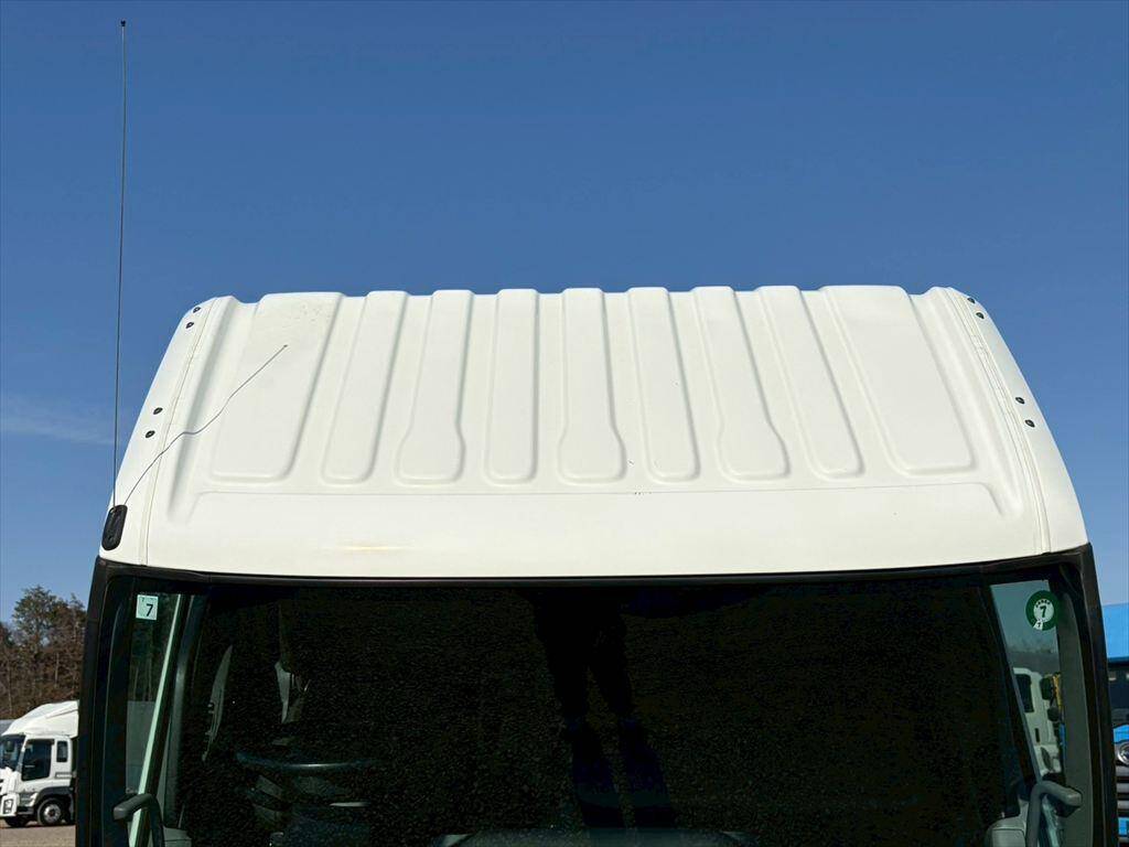 日野デュトロ平ボディ小型（2t・3t）[写真18]