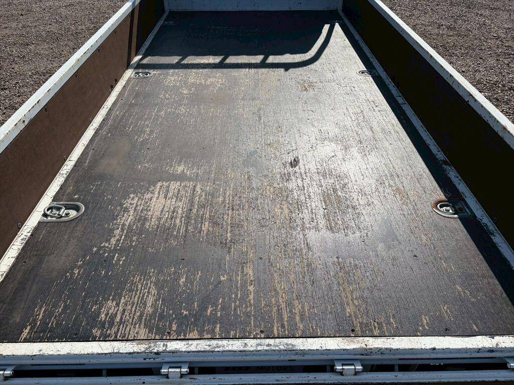 日野デュトロ平ボディ小型（2t・3t）[写真08]