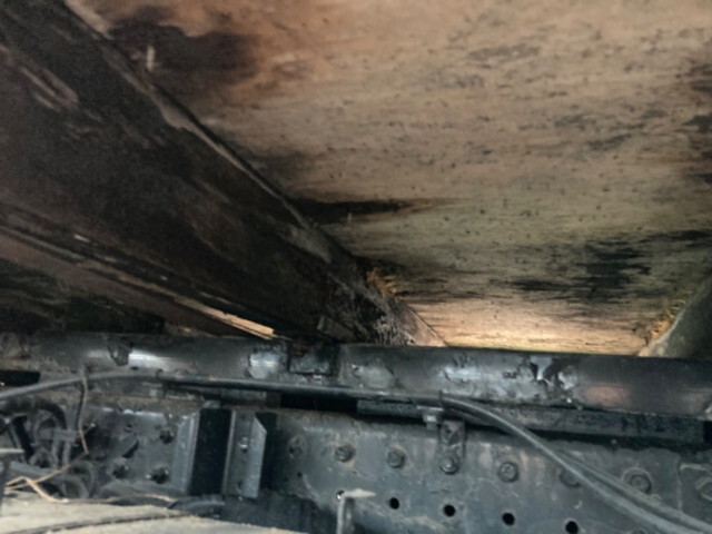 三菱ふそうキャンター平ボディ小型（2t・3t）[写真12]