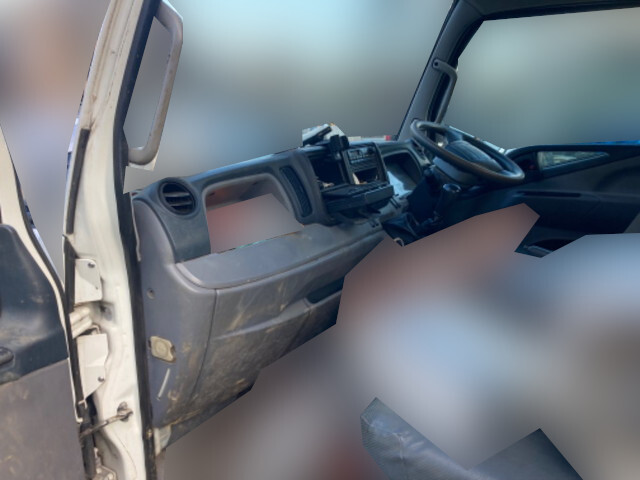 三菱ふそうキャンター平ボディ小型（2t・3t）[写真20]