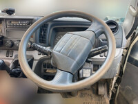 三菱ふそうキャンター平ボディ小型（2t・3t）[写真24]