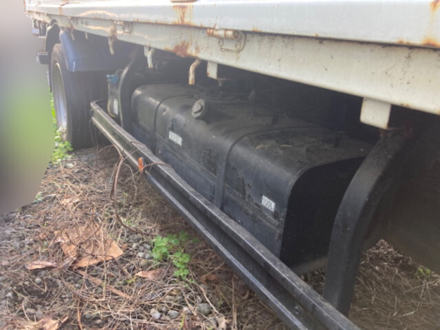 三菱ふそうキャンター平ボディ小型（2t・3t）[写真08]