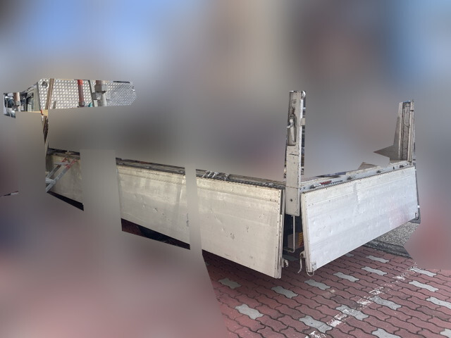 日野レンジャーアルミブロック中型（4t）[写真02]