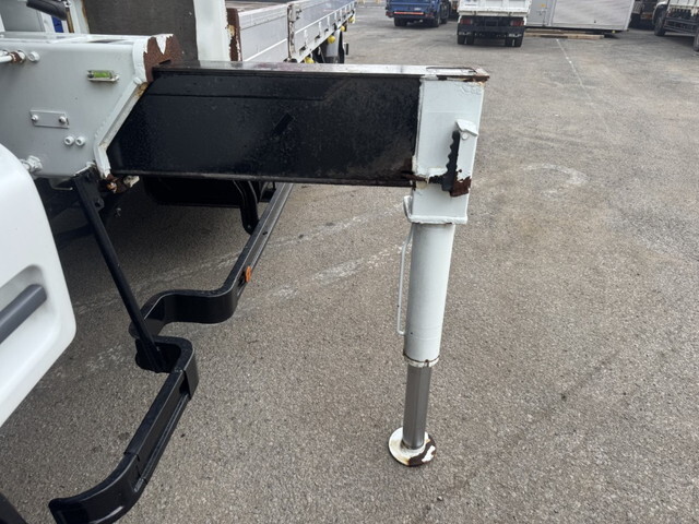 三菱ふそうファイタークレーン4段中型（4t）[写真22]