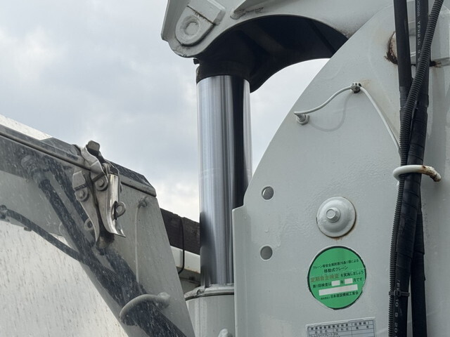 三菱ふそうファイタークレーン4段中型（4t）[写真28]