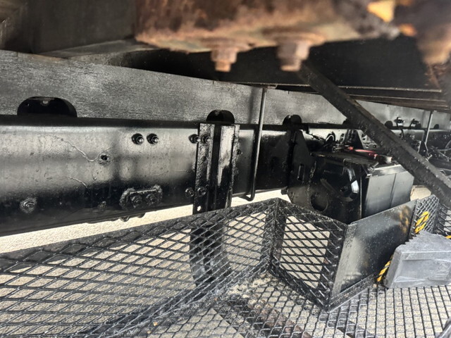 三菱ふそうファイタークレーン4段中型（4t）[写真35]