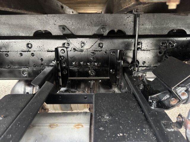 三菱ふそうファイタークレーン4段中型（4t）[写真36]