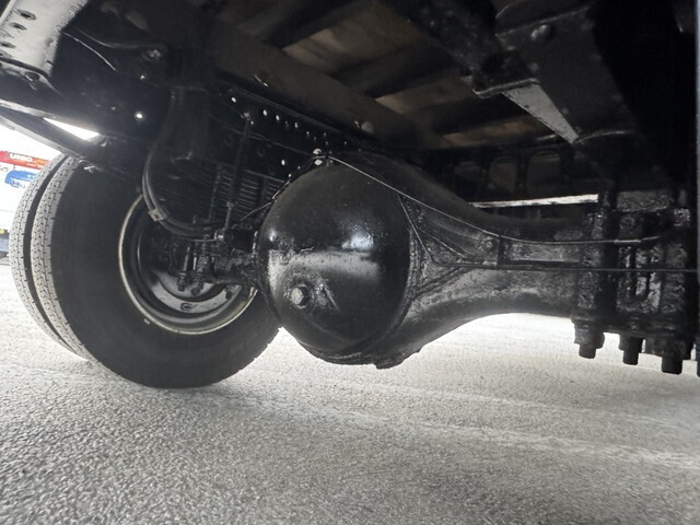 三菱ふそうファイタークレーン4段中型（4t）[写真36]