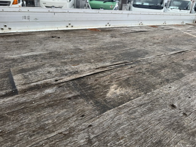 三菱ふそうファイタークレーン4段中型（4t）[写真38]