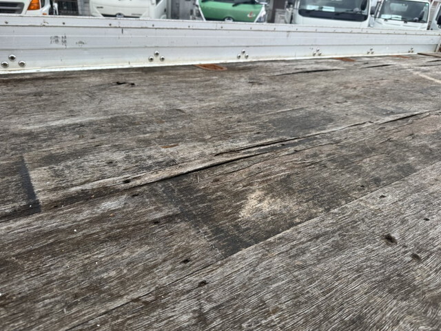 三菱ふそうファイタークレーン4段中型（4t）[写真39]