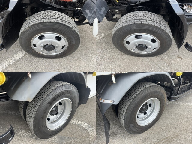 三菱ふそうファイタークレーン4段中型（4t）[写真40]