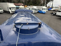 いすゞフォワード散水車増トン（6t・8t）[写真11]