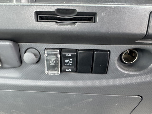 いすゞフォワード散水車増トン（6t・8t）[写真21]