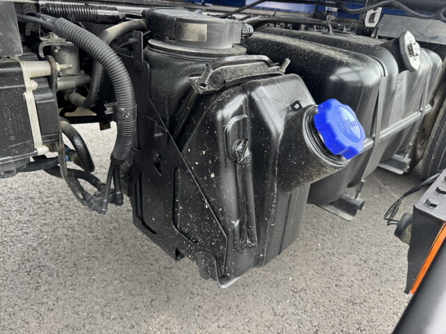 いすゞフォワード散水車増トン（6t・8t）[写真26]