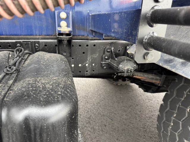 いすゞフォワード散水車増トン（6t・8t）[写真28]