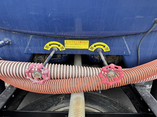 いすゞフォワード散水車増トン（6t・8t）[写真30]