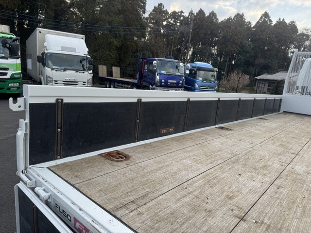 三菱ふそうファイタークレーン4段中型（4t）[写真15]