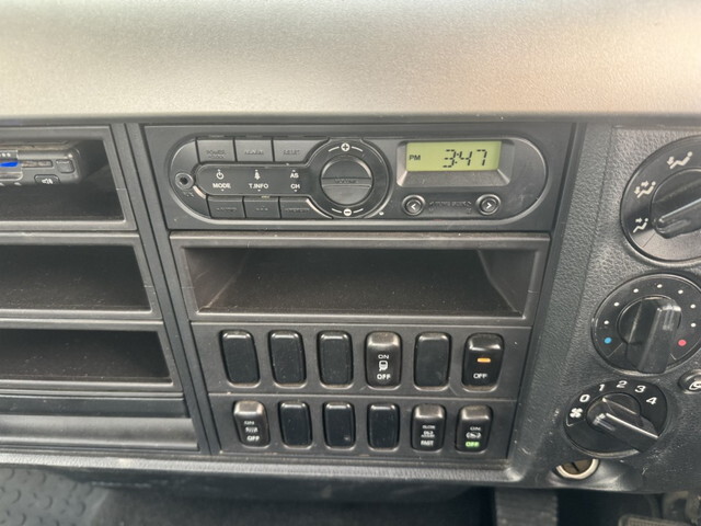 三菱ふそうファイタークレーン4段中型（4t）[写真20]