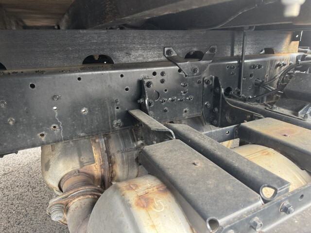 三菱ふそうファイタークレーン4段中型（4t）[写真32]