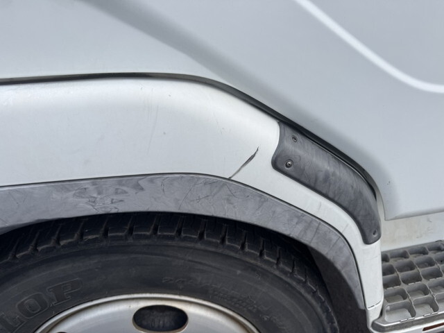 三菱ふそうファイタークレーン4段中型（4t）[写真33]