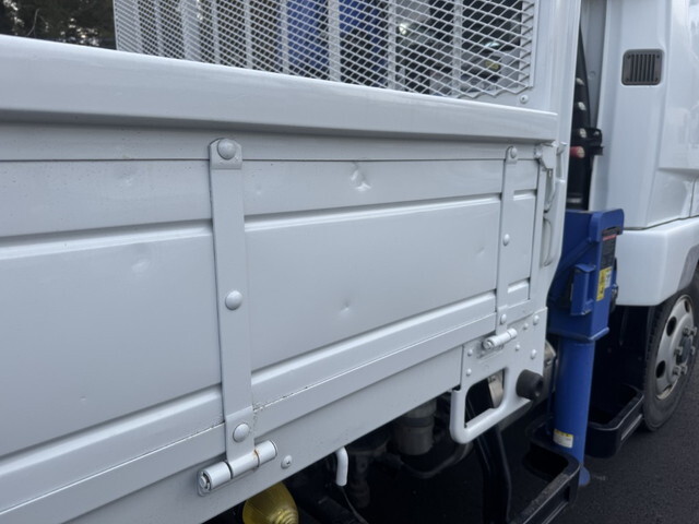 三菱ふそうファイタークレーン4段中型（4t）[写真38]