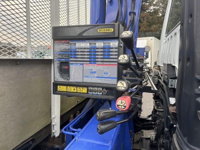 三菱ふそうファイタークレーン4段中型（4t）[写真08]