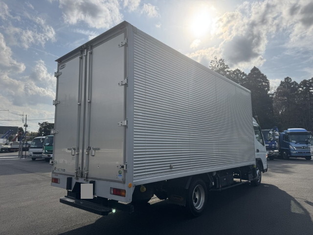 三菱ふそうキャンターアルミバン小型（2t・3t）[写真02]