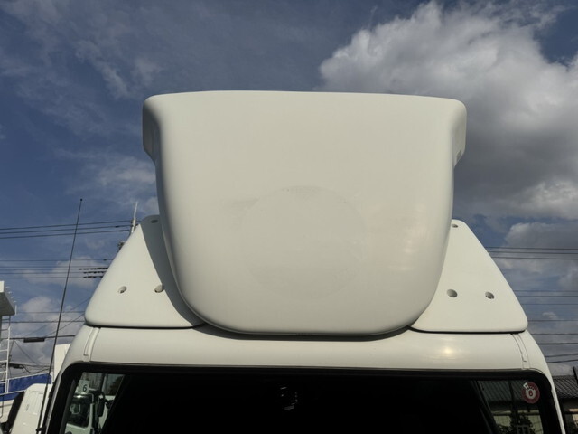 三菱ふそうキャンターアルミバン小型（2t・3t）[写真26]