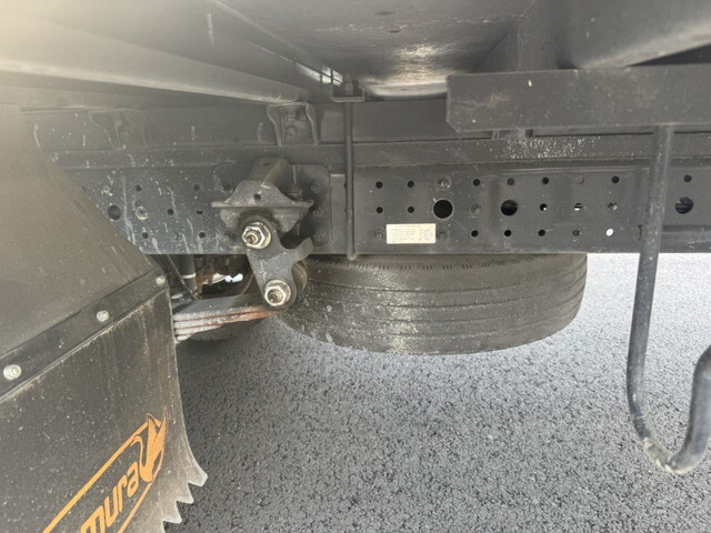 三菱ふそうキャンターアルミバン小型（2t・3t）[写真30]