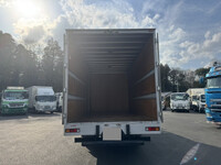 三菱ふそうキャンターアルミバン小型（2t・3t）[写真08]