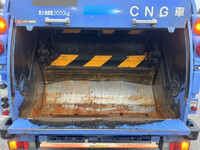 いすゞエルフパッカー車（塵芥車）小型（2t・3t）[写真16]