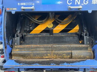 いすゞエルフパッカー車（塵芥車）小型（2t・3t）[写真20]