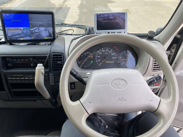 トヨタトヨエースアルミバン小型（2t・3t）[写真12]