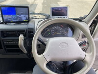 トヨタトヨエースアルミバン小型（2t・3t）[写真13]