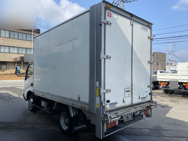 トヨタトヨエースアルミバン小型（2t・3t）[写真02]