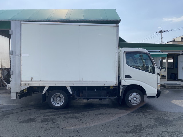 トヨタトヨエースアルミバン小型（2t・3t）[写真04]