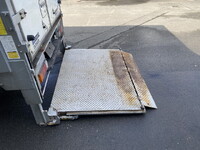 トヨタトヨエースアルミバン小型（2t・3t）[写真07]