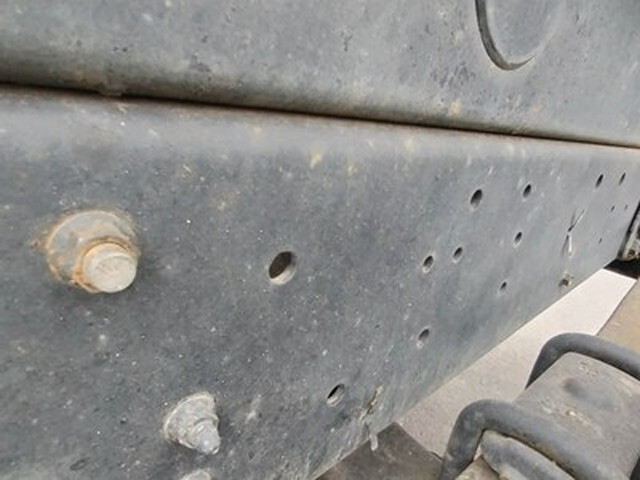 いすゞフォワードダンプ中型（4t）[写真12]