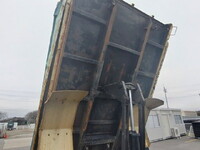 いすゞフォワードダンプ中型（4t）[写真10]